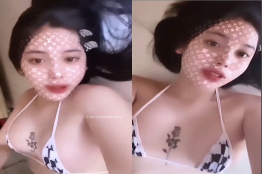 Poster of XXX hot girl sở hữu vòng 1 căng tròn